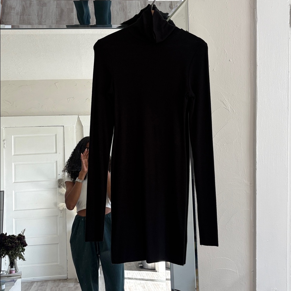 Eterne Classic Black Ribbed Dress - Picture 3 of 9